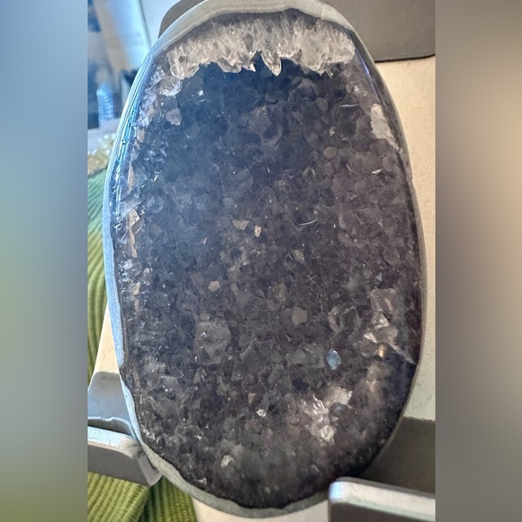 Amethyst - Picture 4 of 6